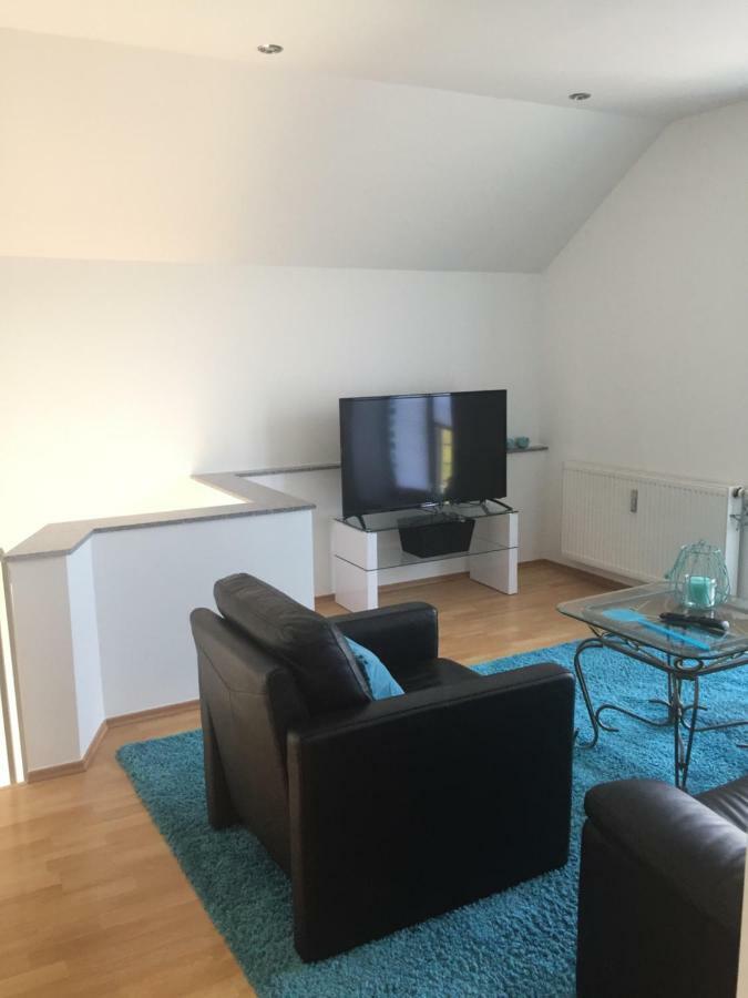Apartment Mit Parkblick Toenisvorst Bagian luar foto